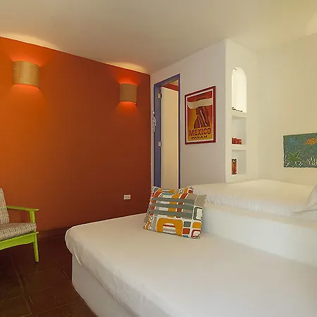 Lez Lezards Hotel