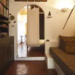 Lez Lezards Bed & Breakfast