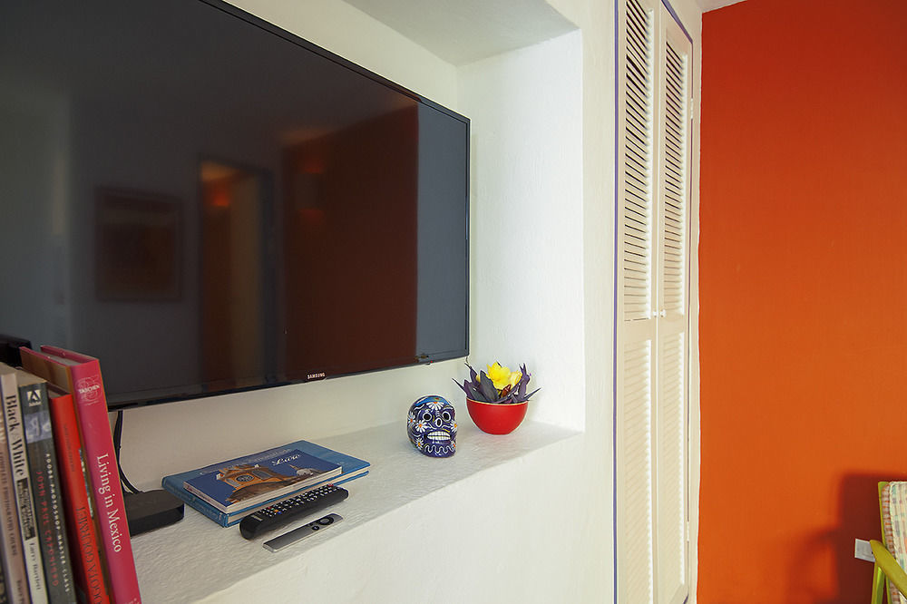 Lez Lezards Hotel 2*